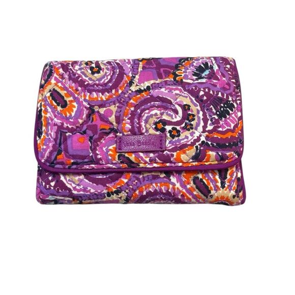Vera Bradley RFID Riley Compact Wallet in Dream Tapestry Like New - Picture 1 of 5